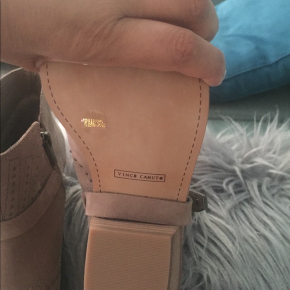 Vince camuto  booties - Picture 8 of 8